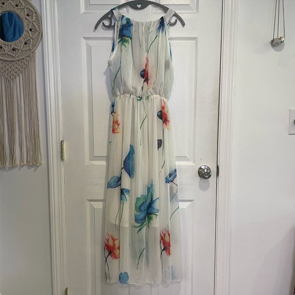 NWT White Floral Maxi Dress - Picture 3 of 7
